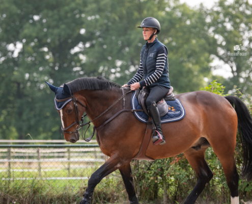 Lage resolutie Esther Manders met logo--14